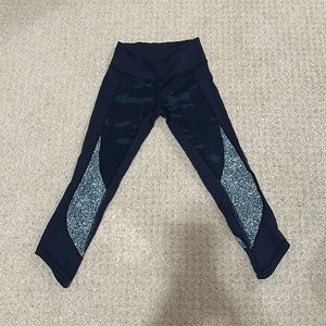 Lululemon cropped leggings blue patterned